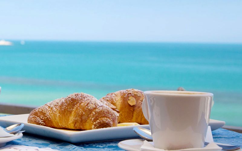 colazione-vista-mare